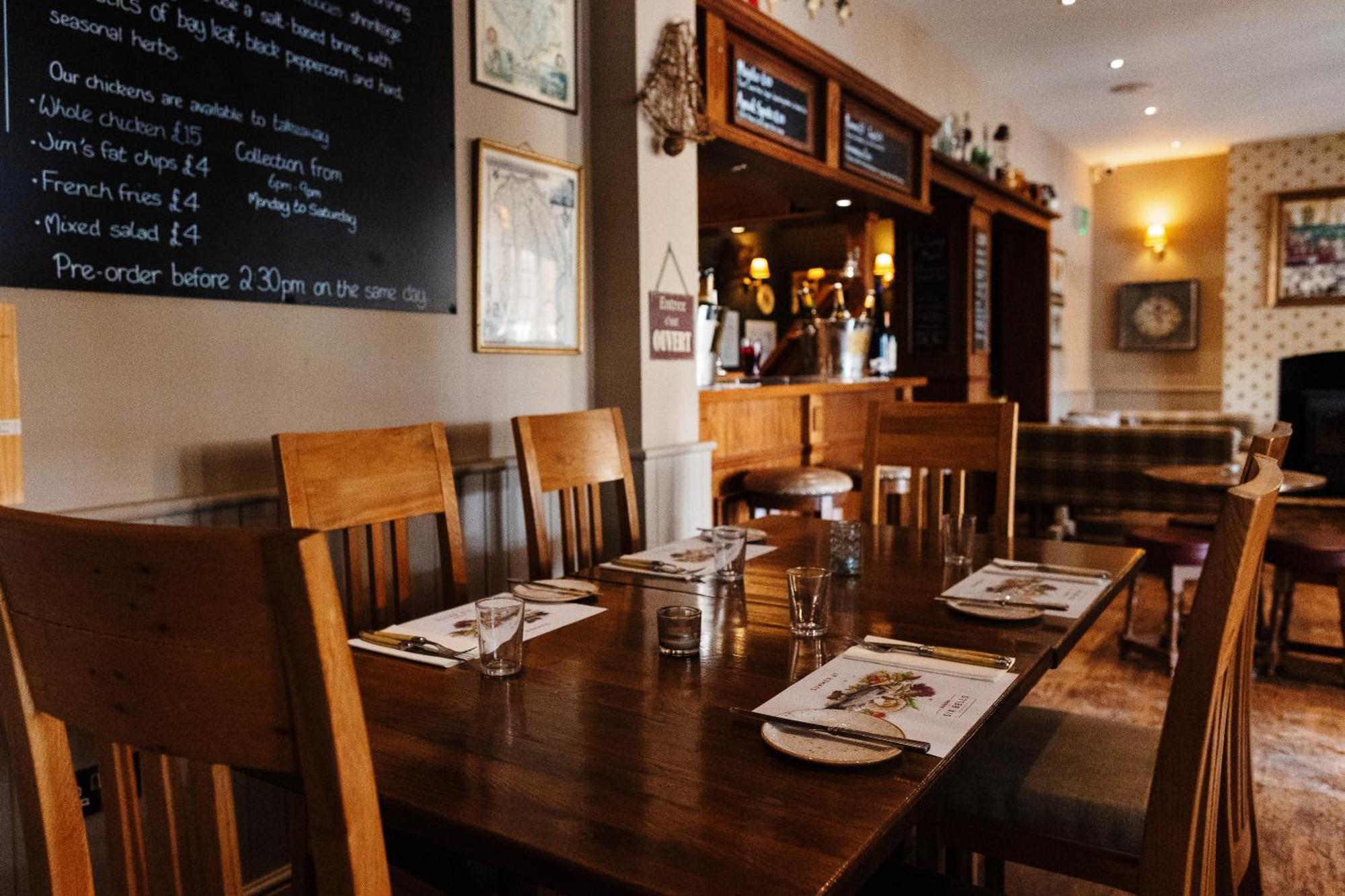 Bed and Breakfast The Six Bells Борн Экстерьер фото